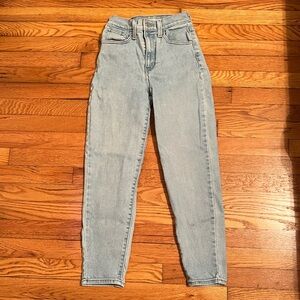 High Waisted Mom Jeans Size 24 Light Wash